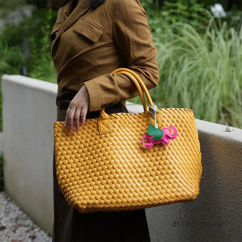 Clearance Sale: Save up to 80% Off on Leather Bags and Accessories