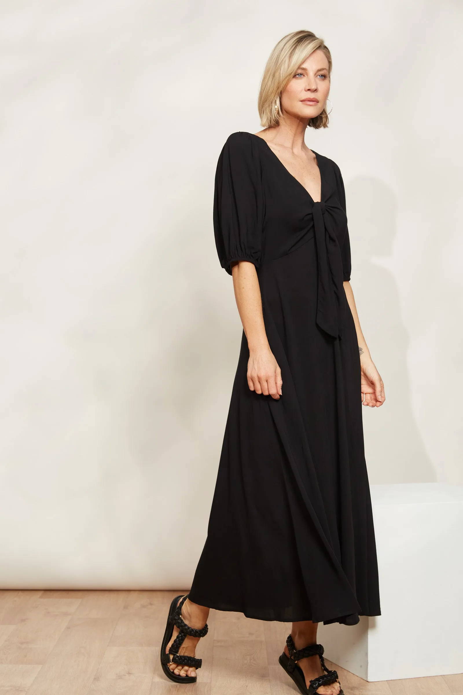 La Mer Tie Dress - Sable